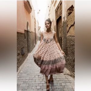 Spell Lionheart Strappy in Sundown size L Excellent Preowned Condition